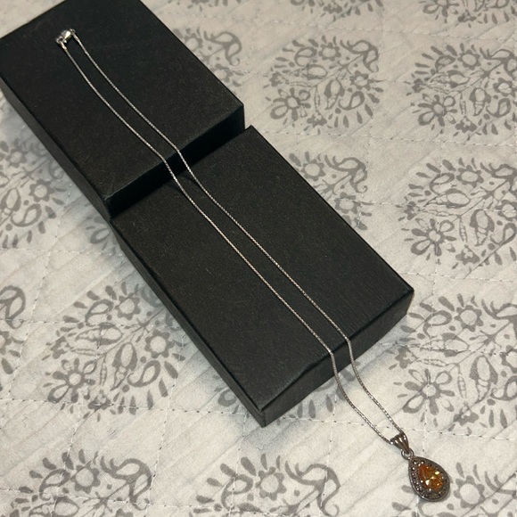 Elegant Teardrop Citrine/Yellow Topaz & Crystal Birthstone/ Pendant Necklace - Picture 9 of 9